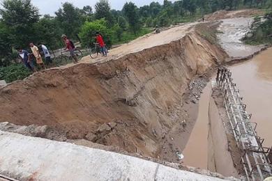 देशका विभिन्न स्थानमा बाढी\पहिरो, कहाँ कति क्षति ? 